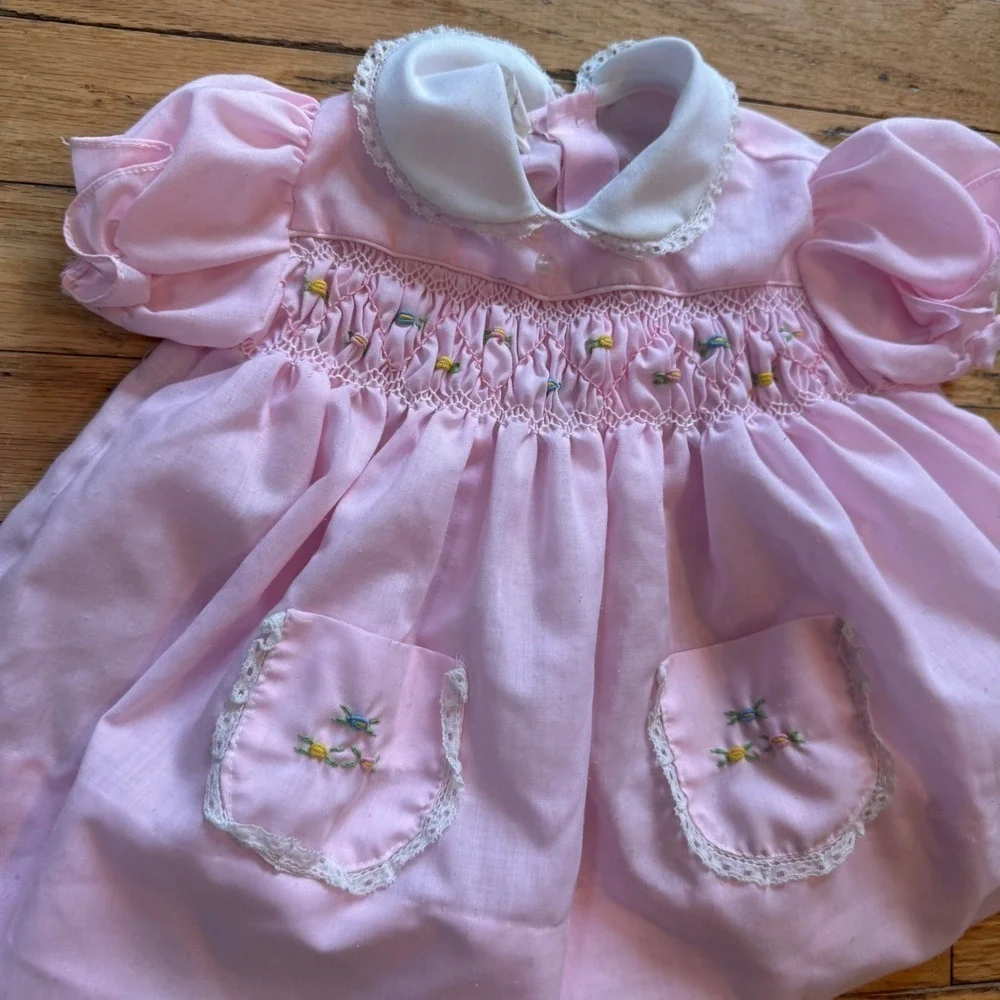 Vintage Pink Smocked Baby Dress‎ Floral Embroidery Lace Peter Pan Collar 12M